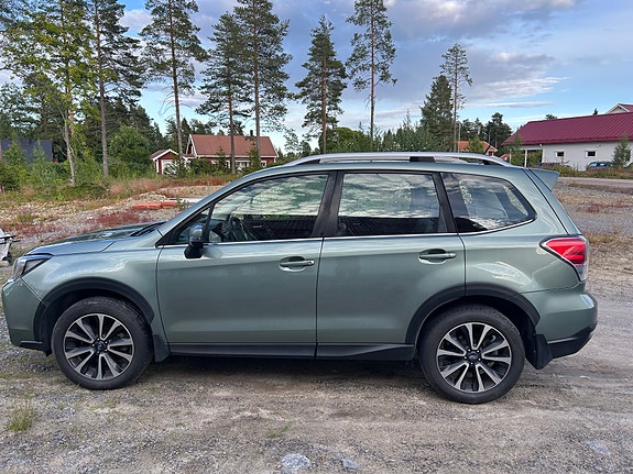 Subaru Forester 2 of 5