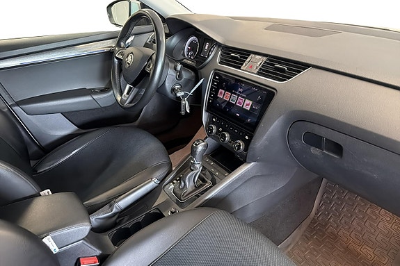 Skoda Octavia Scout 15 of 25