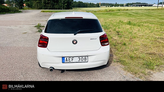 BMW 118d 9 of 18