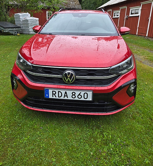Volkswagen Taigo 2 of 5