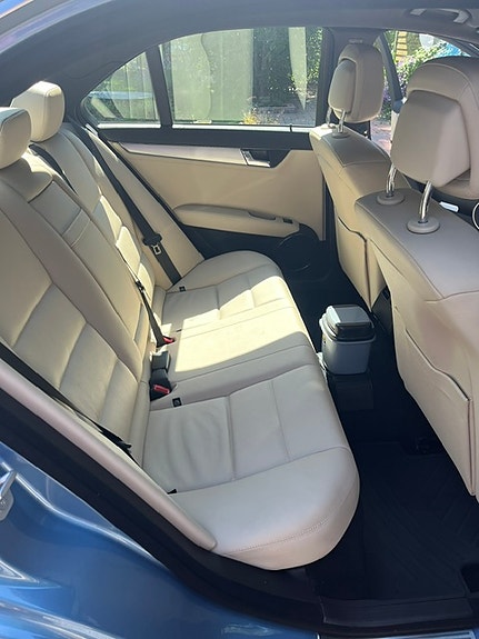 Mercedes-Benz C180 6 of 8