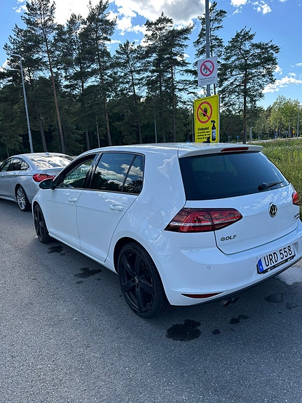 Volkswagen Golf VII 3 of 5