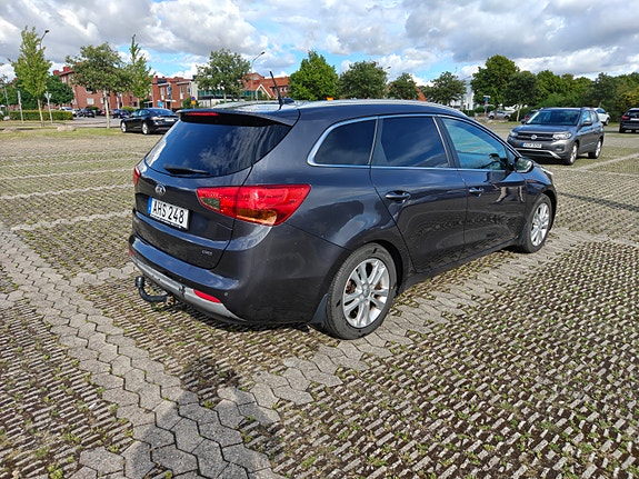 Kia Ceed 3 of 11