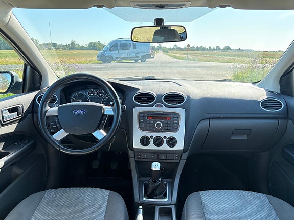 Ford Focus 7 of 13
