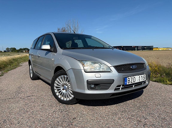 Ford Focus 2 of 13