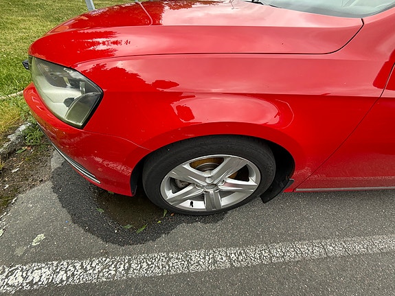 Volkswagen Passat 23 of 27