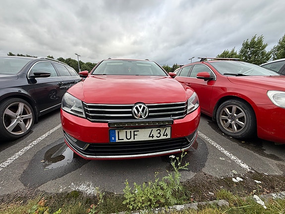 Volkswagen Passat 20 of 27