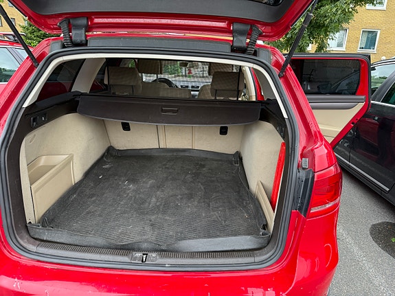 Volkswagen Passat 14 of 27