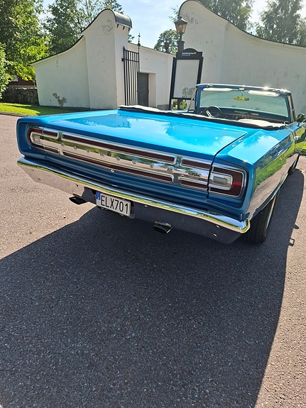 Plymouth GTX 4 of 5