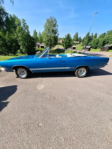 Plymouth GTX 3 of 5