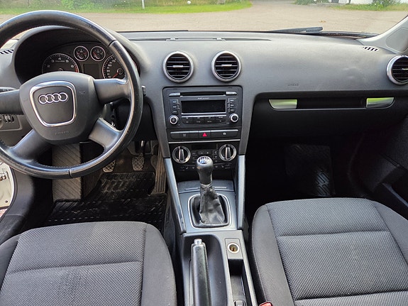 Audi A3 8 of 11