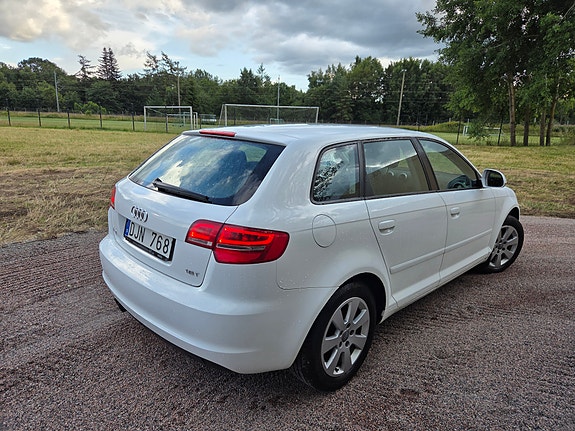 Audi A3 4 of 5