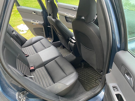 Volvo V50 6 of 11