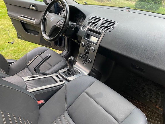 Volvo V50 5 of 5