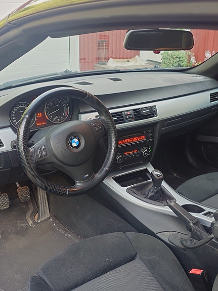 BMW 325i 5 of 5