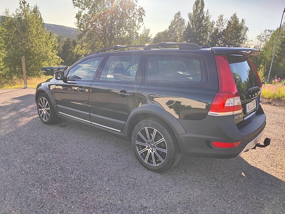 Volvo XC70 3 of 5