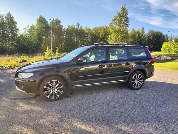 Volvo XC70 4 of 5