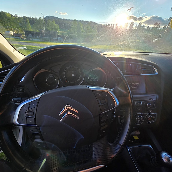 Citroen C4 7 of 9
