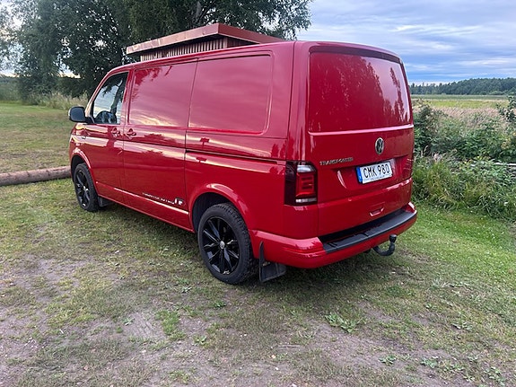 Volkswagen Transporter 2 of 4