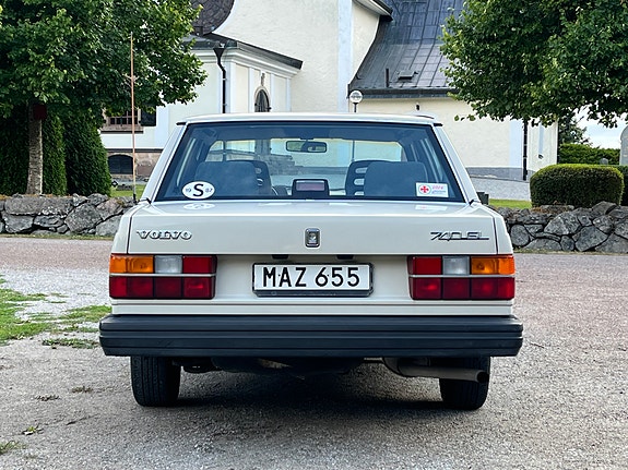 Volvo 740 5 of 5