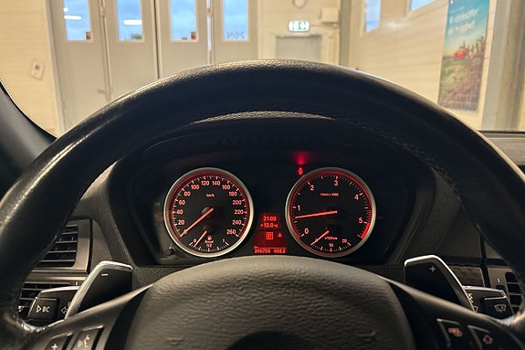 BMW X6 27 of 27