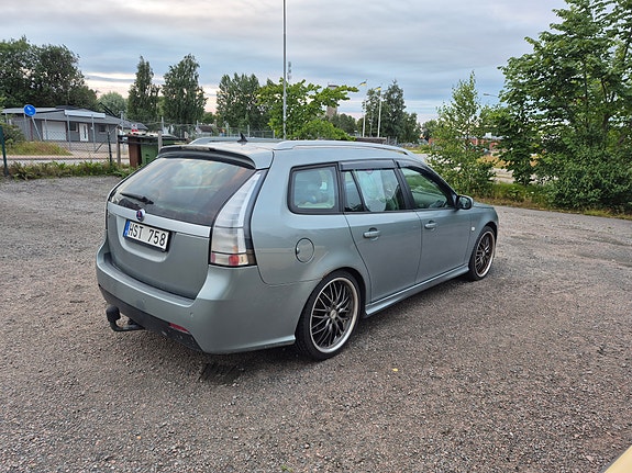 Saab 9-3 4 of 5