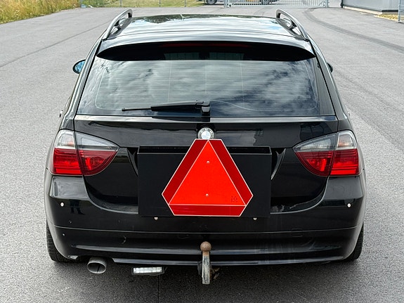 BMW 320d 5 of 8