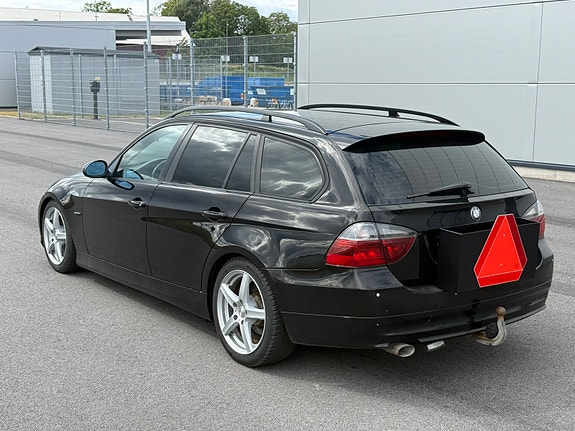 BMW 320d 4 of 8