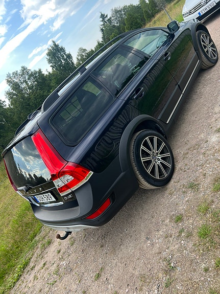 Volvo XC70 3 of 5