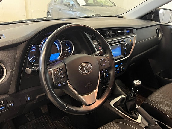 Toyota Auris 10 of 11