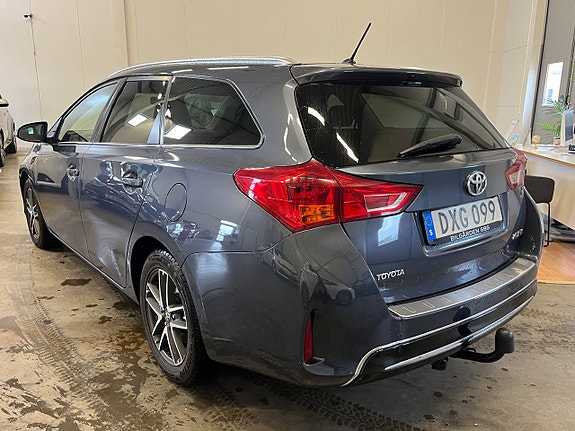Toyota Auris 4 of 11