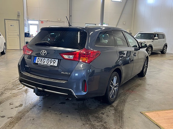 Toyota Auris 3 of 11