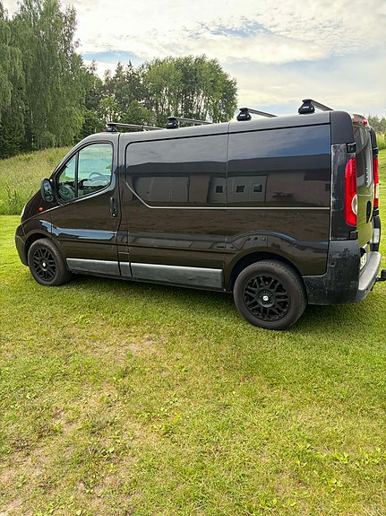 Opel Vivaro 4 of 5