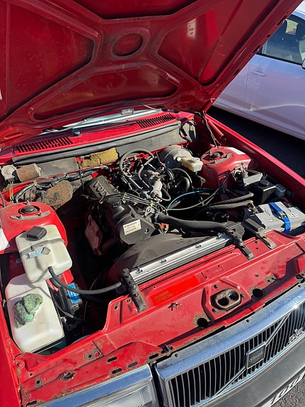 Volvo 240 3 of 5