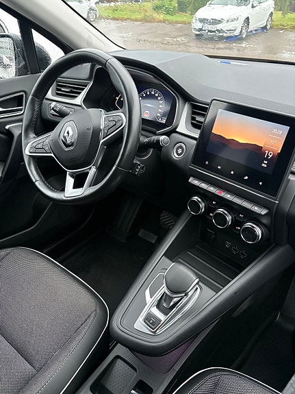 Renault Captur 9 of 13
