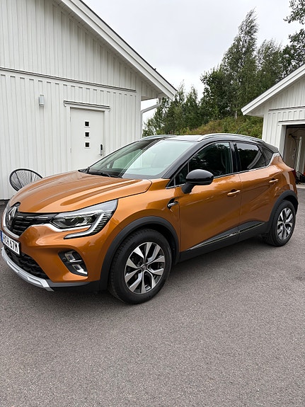 Renault Captur 2 of 5