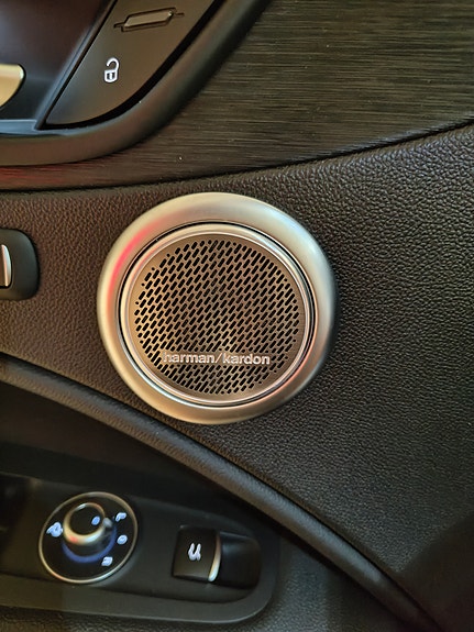 Alfa Romeo Stelvio 8 of 9