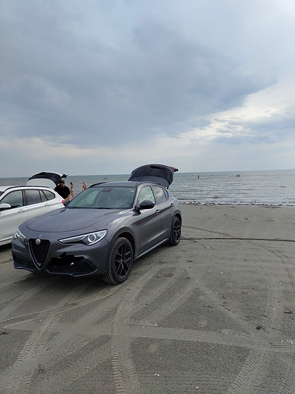 Alfa Romeo Stelvio 4 of 5