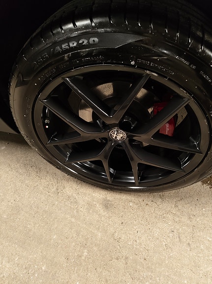 Alfa Romeo Stelvio 5 of 5