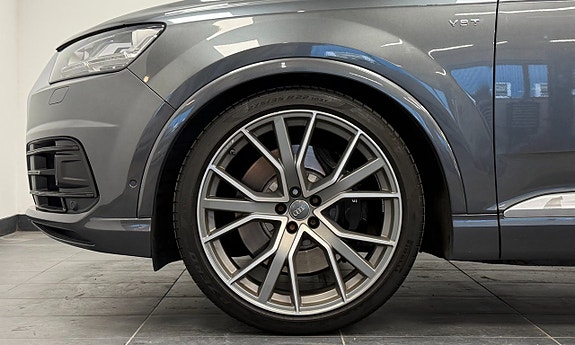 Audi SQ7 4 of 5