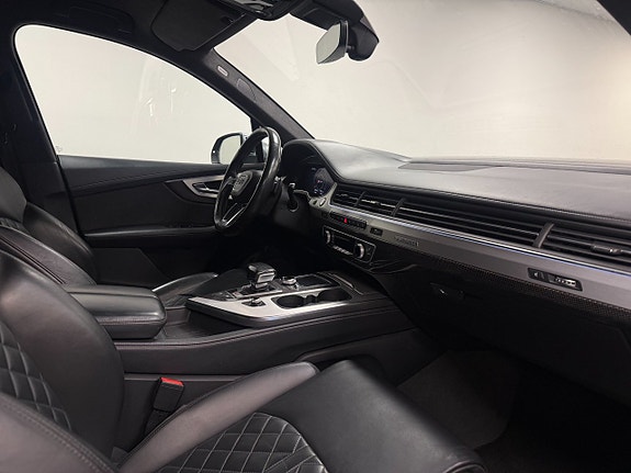 Audi SQ7 16 of 25