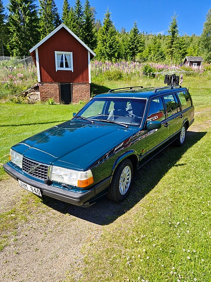 Volvo 940 2 of 5