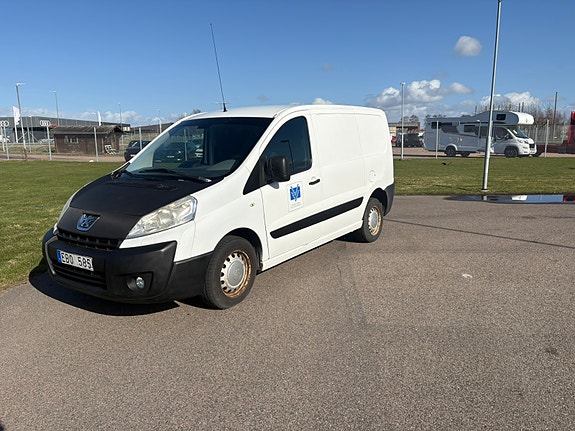 Peugeot e-Expert 2 of 5