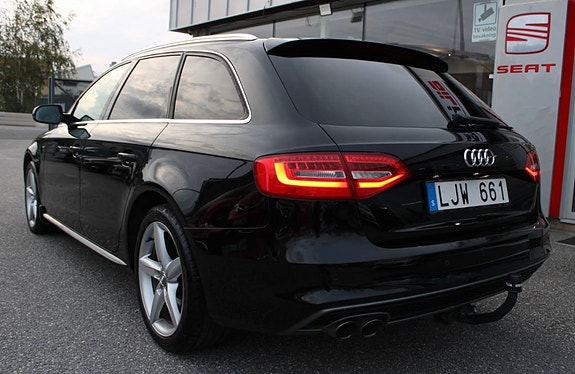 Audi A4 16 of 18