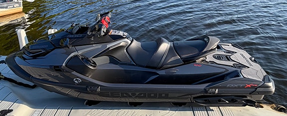 Sea-Doo RXT-X RS 300 Triple Black • Endast 35 h • Uttagen 2023 • BRP Audio 2 of 9