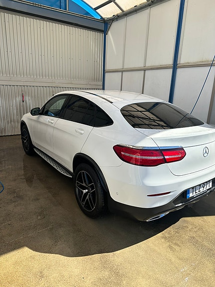 Mercedes-Benz GLC220 d 3 of 5