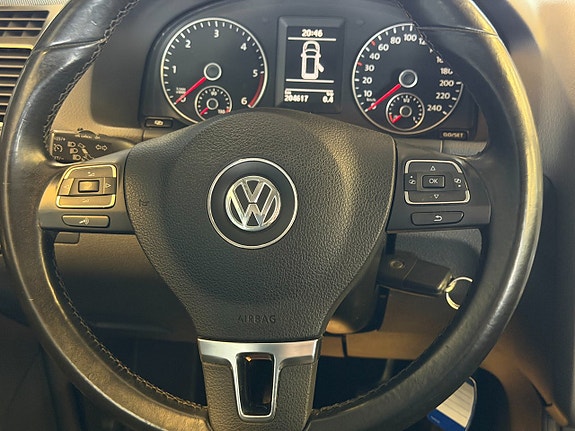 Volkswagen Touran 17 of 23