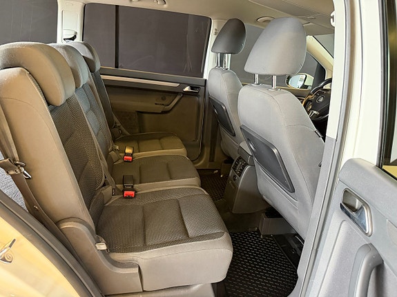 Volkswagen Touran 14 of 23
