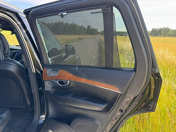 Volvo XC90 10 of 15