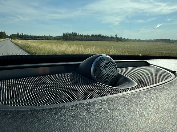Volvo XC90 15 of 15